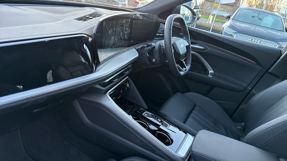 Used Audi Q5 2025 for sale - 76842176: Photo 2