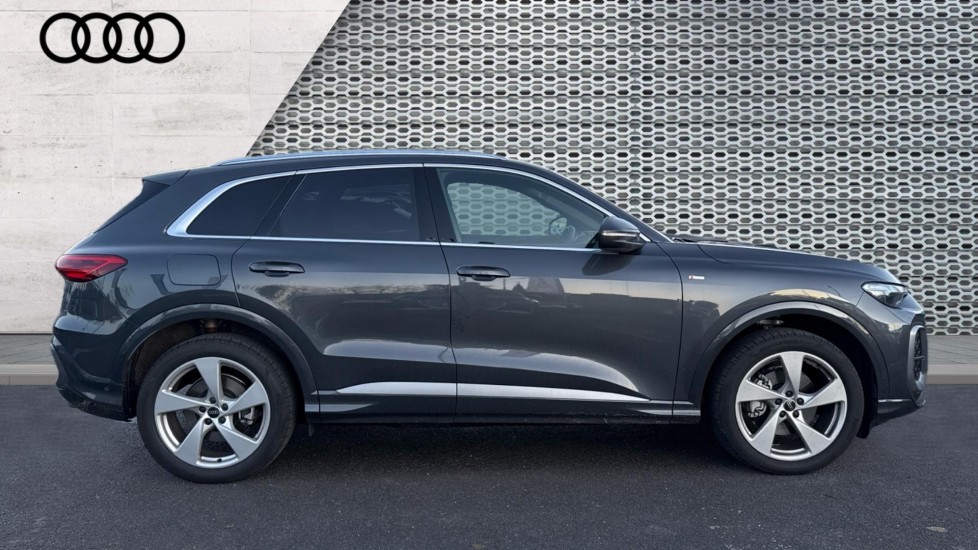 Used Audi Q5 2025 for sale - 76842176: Photo 4