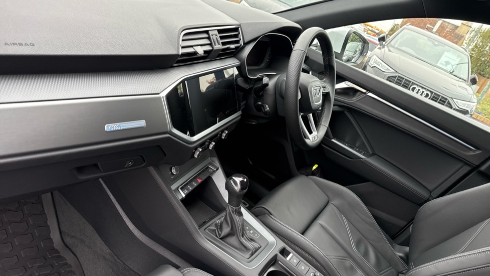 Used Audi Q3 2025 for sale - 76593637: Photo 2