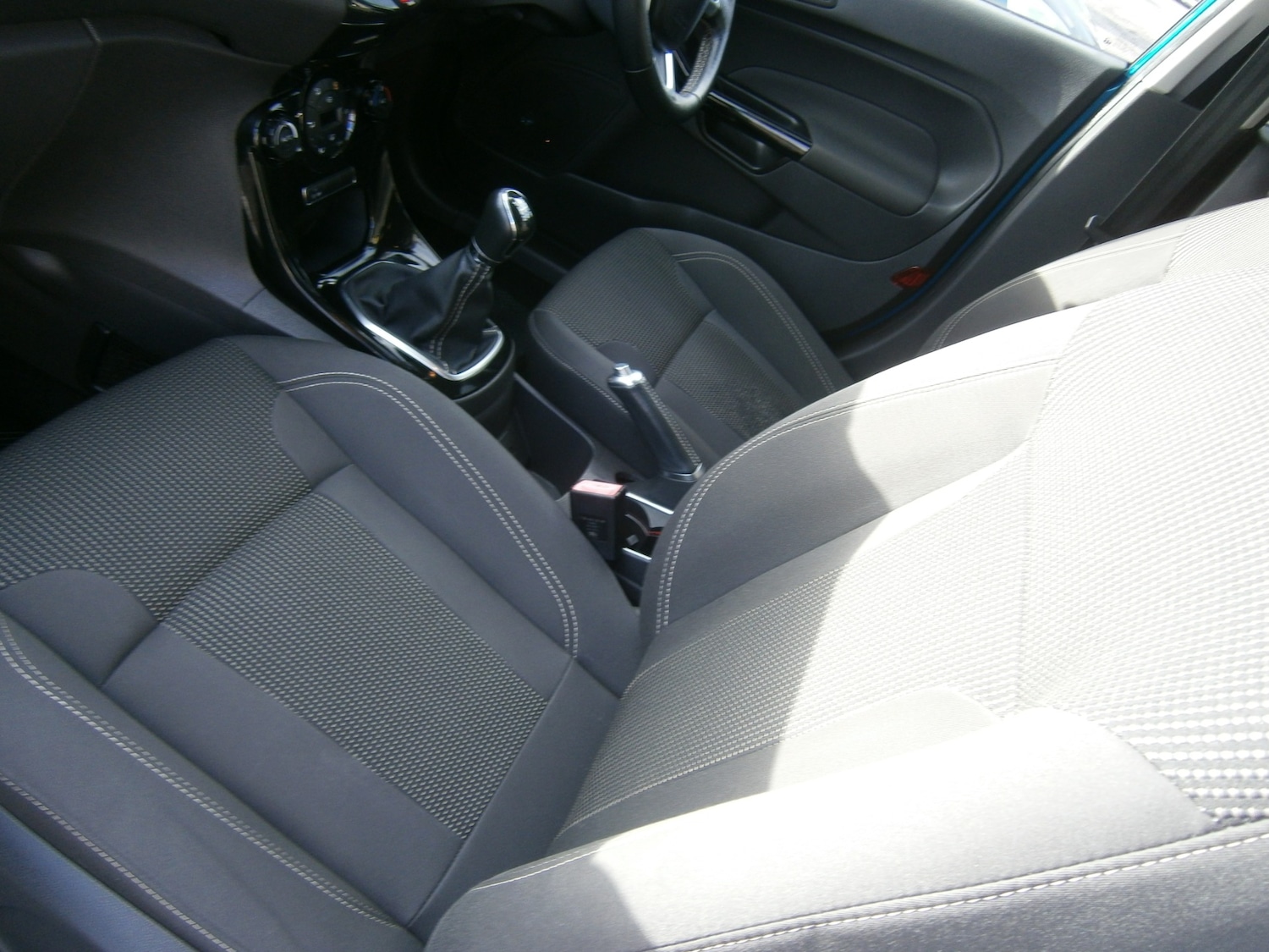 Used Ford Fiesta 2015 for sale - 77003606: Photo 5