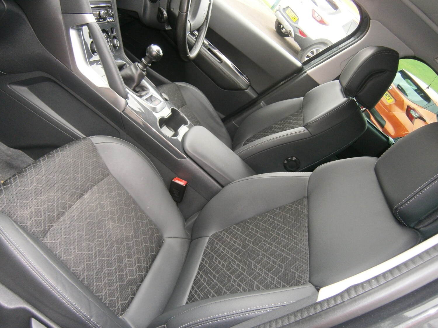 Used Peugeot 3008 2016 for sale - 76332074: Photo 5