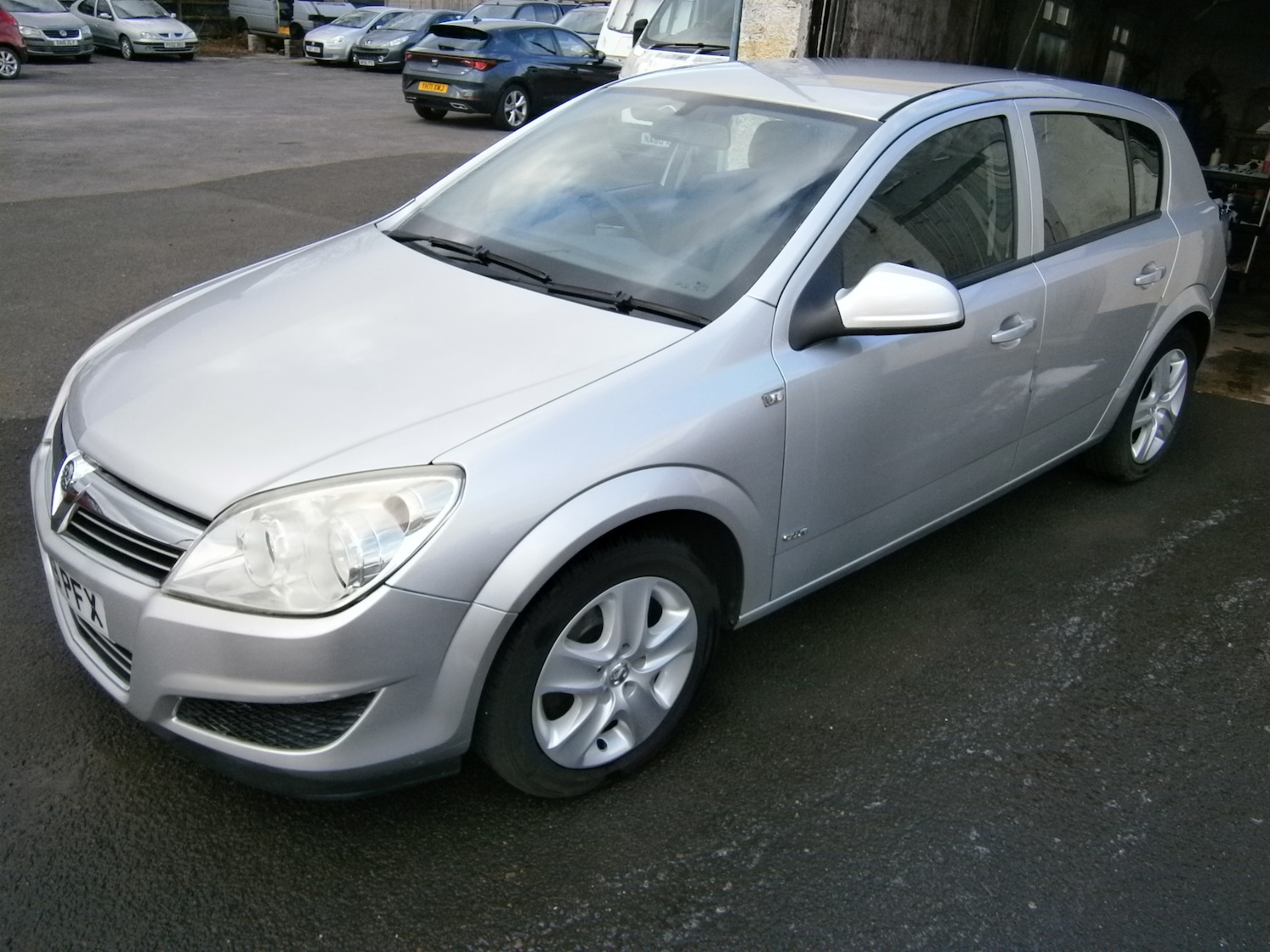 Used Vauxhall Astra 2009 for sale - 76392316: Photo 2