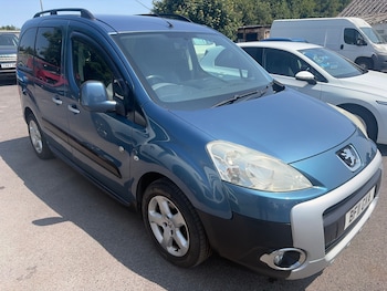 Used Peugeot Partner Tepee 2011 for sale - 79174010: Photo