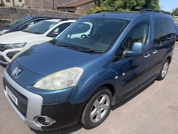 Used Peugeot Partner Tepee 2011 for sale - 79174010: Photo