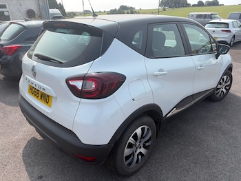 Used Renault Captur 2019 for sale - 79271697: Photo