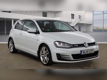 Used Volkswagen Golf 2015 for sale - 77100923: Photo