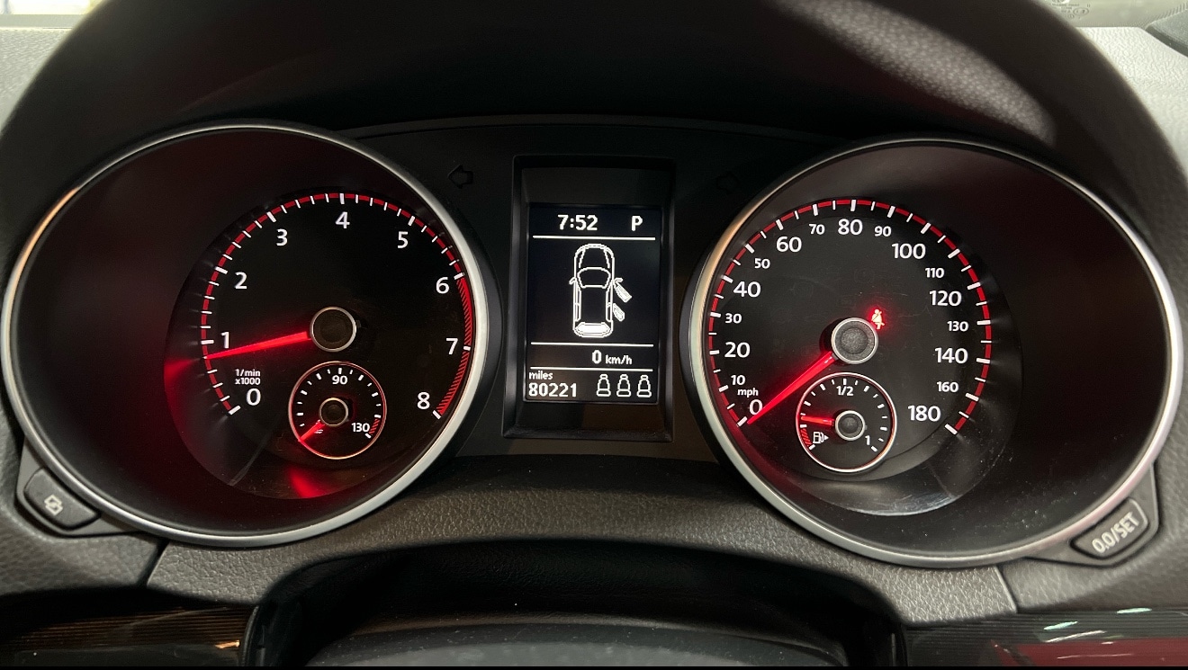 Used Volkswagen Golf 2011 for sale - 76400570: Photo 10