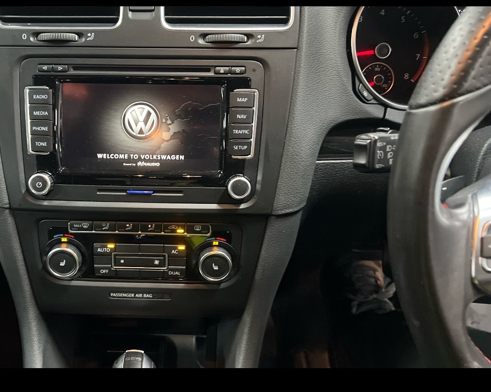 Used Volkswagen Golf 2011 for sale - 76400570: Photo 11