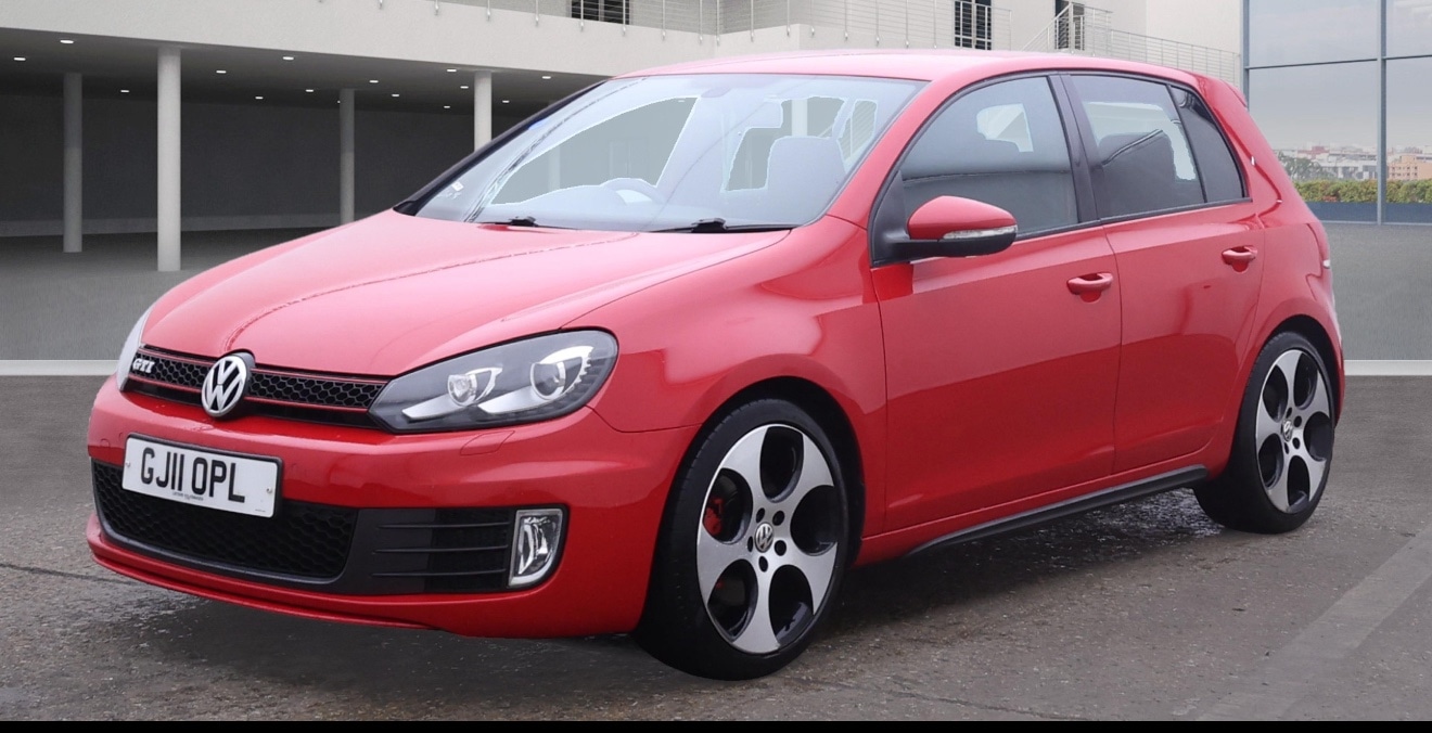 Used Volkswagen Golf 2011 for sale - 76400570: Photo 2