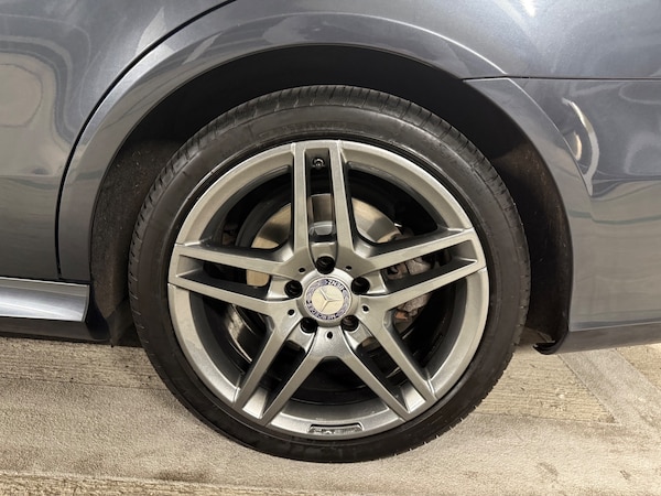 Used Mercedes-Benz E-Class 2014 for sale - 76174149: Photo 11