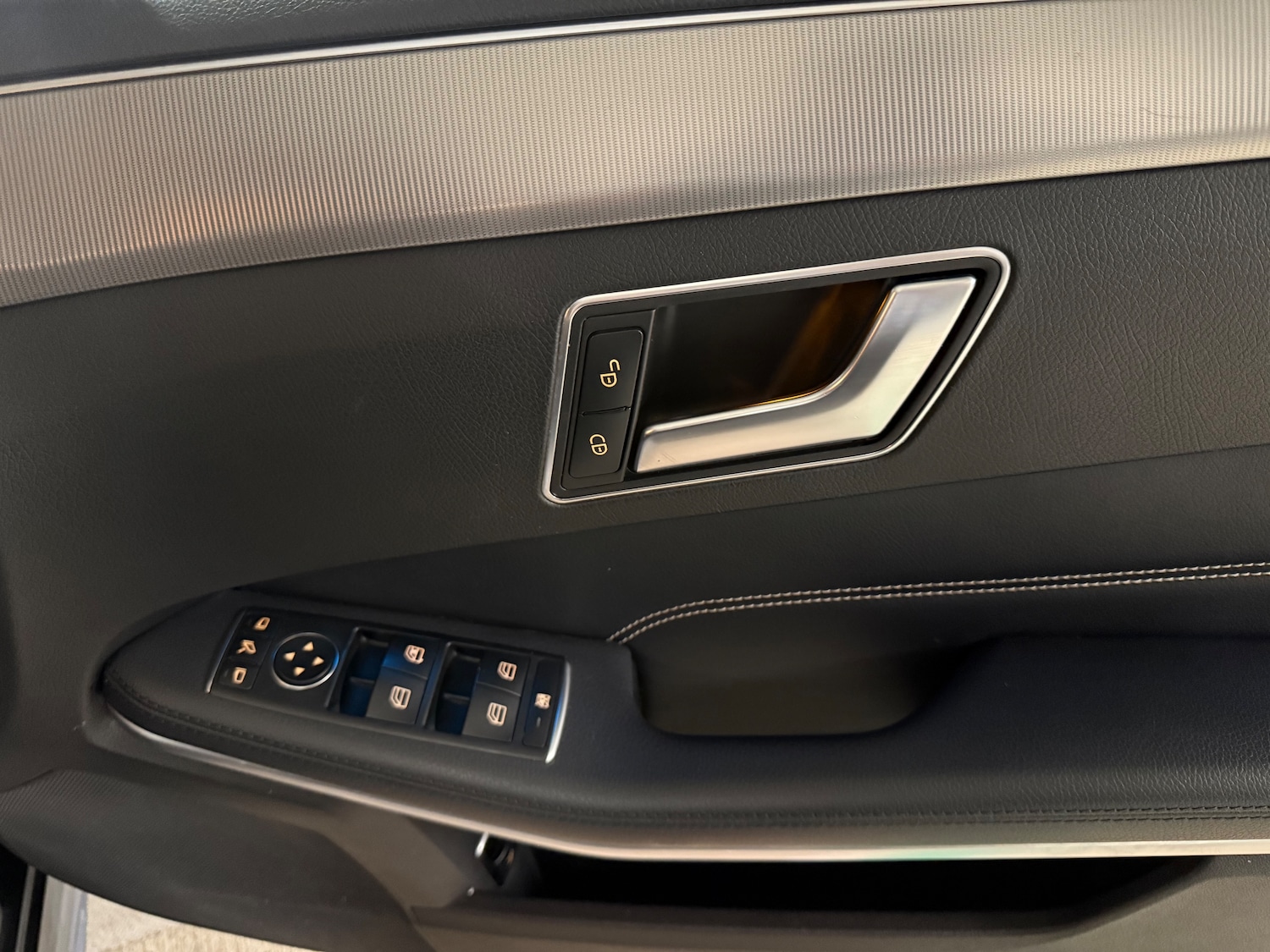 Used Mercedes-Benz E Class 2014 for sale - 76174149: Photo 17