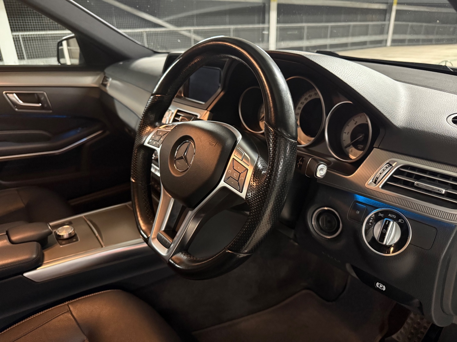 Used Mercedes-Benz E Class 2014 for sale - 76174149: Photo 23