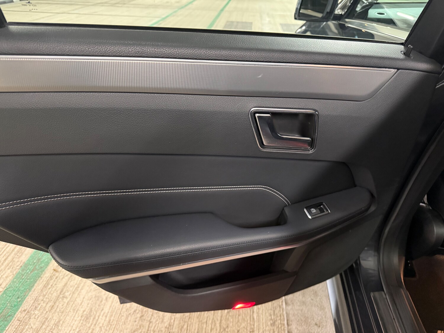 Used Mercedes-Benz E Class 2014 for sale - 76174149: Photo 38