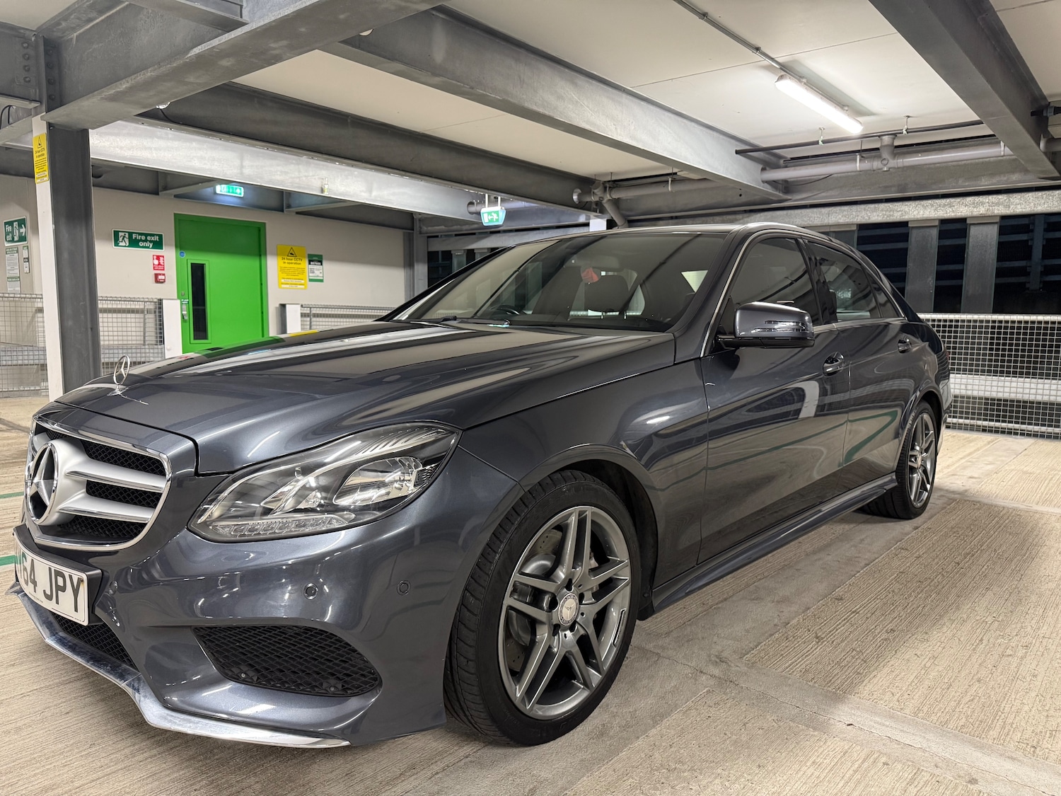 Used Mercedes-Benz E Class 2014 for sale - 76174149: Photo 4