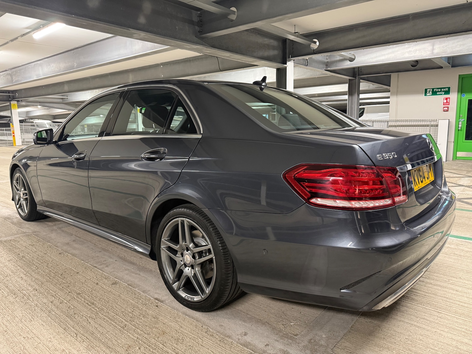 Used Mercedes-Benz E Class 2014 for sale - 76174149: Photo 6