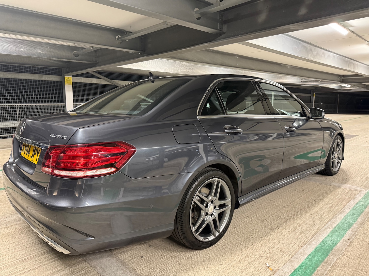 Used Mercedes-Benz E Class 2014 for sale - 76174149: Photo 8