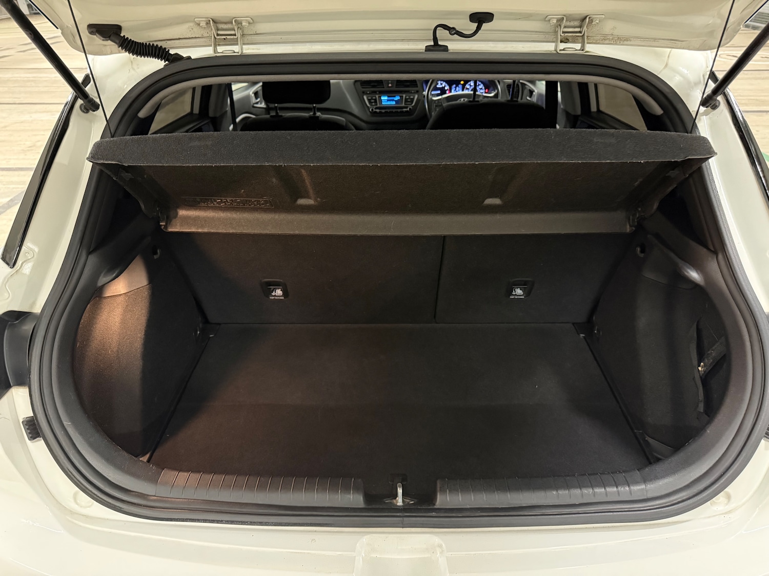 Used Hyundai i20 2017 for sale - 77082709: Photo 10