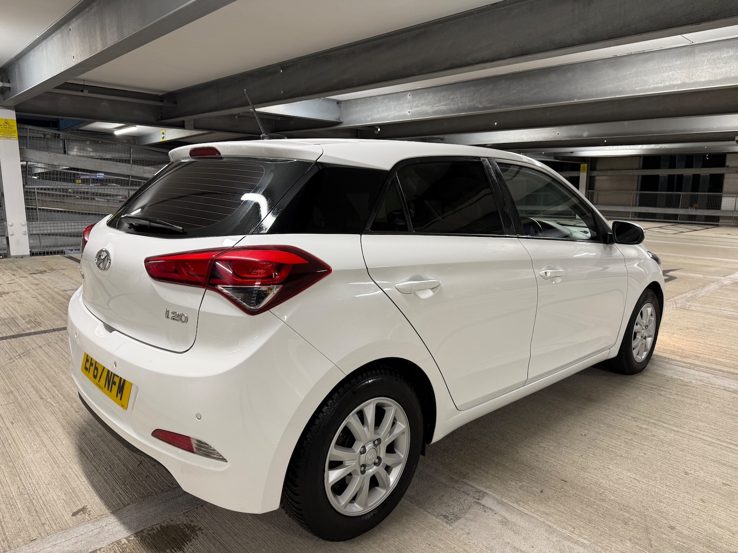 Used Hyundai i20 2017 for sale - 77082709: Photo 11