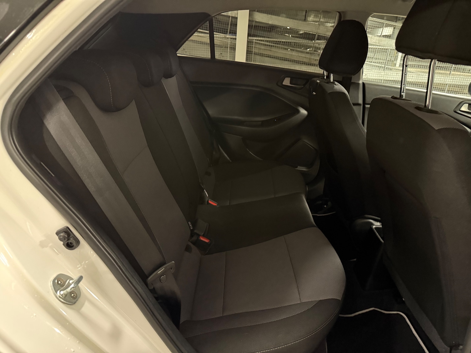 Used Hyundai i20 2017 for sale - 77082709: Photo 24