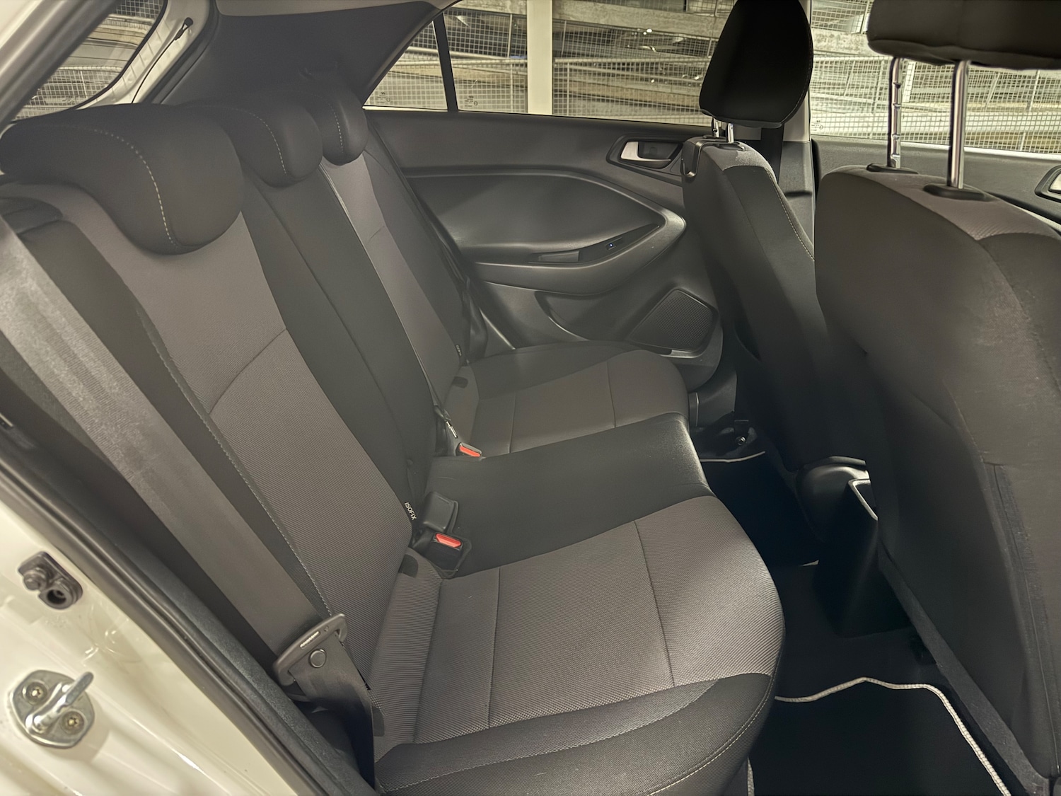 Used Hyundai i20 2017 for sale - 77082709: Photo 25