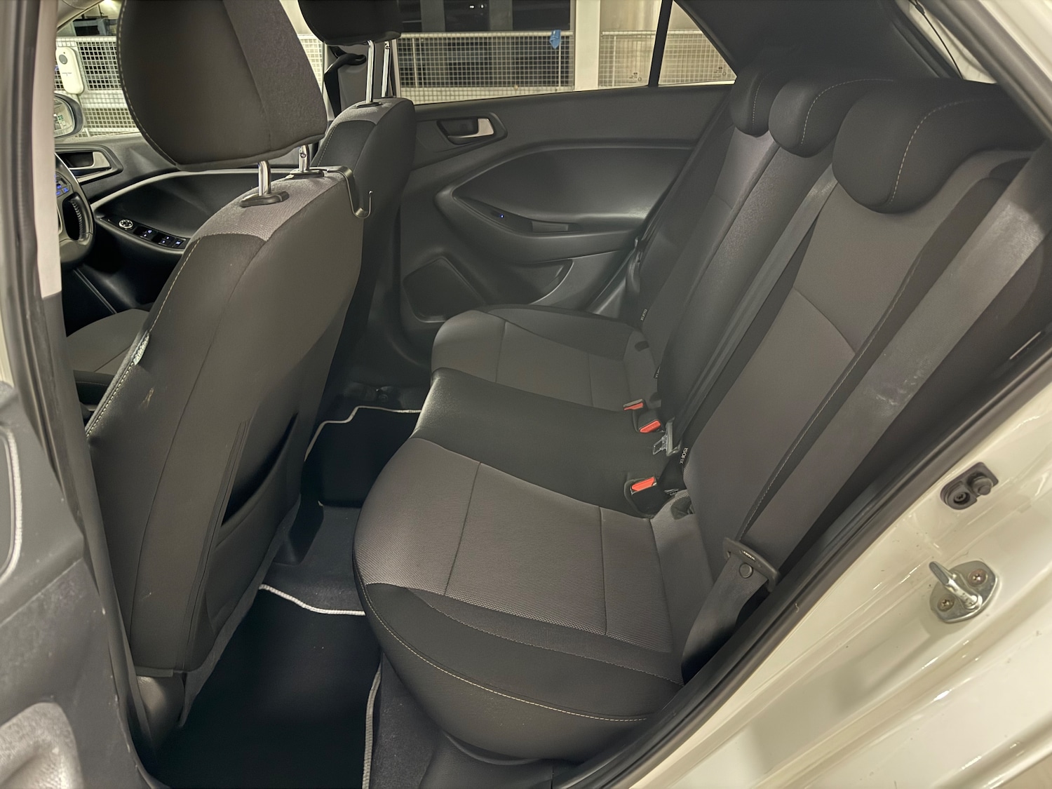 Used Hyundai i20 2017 for sale - 77082709: Photo 28