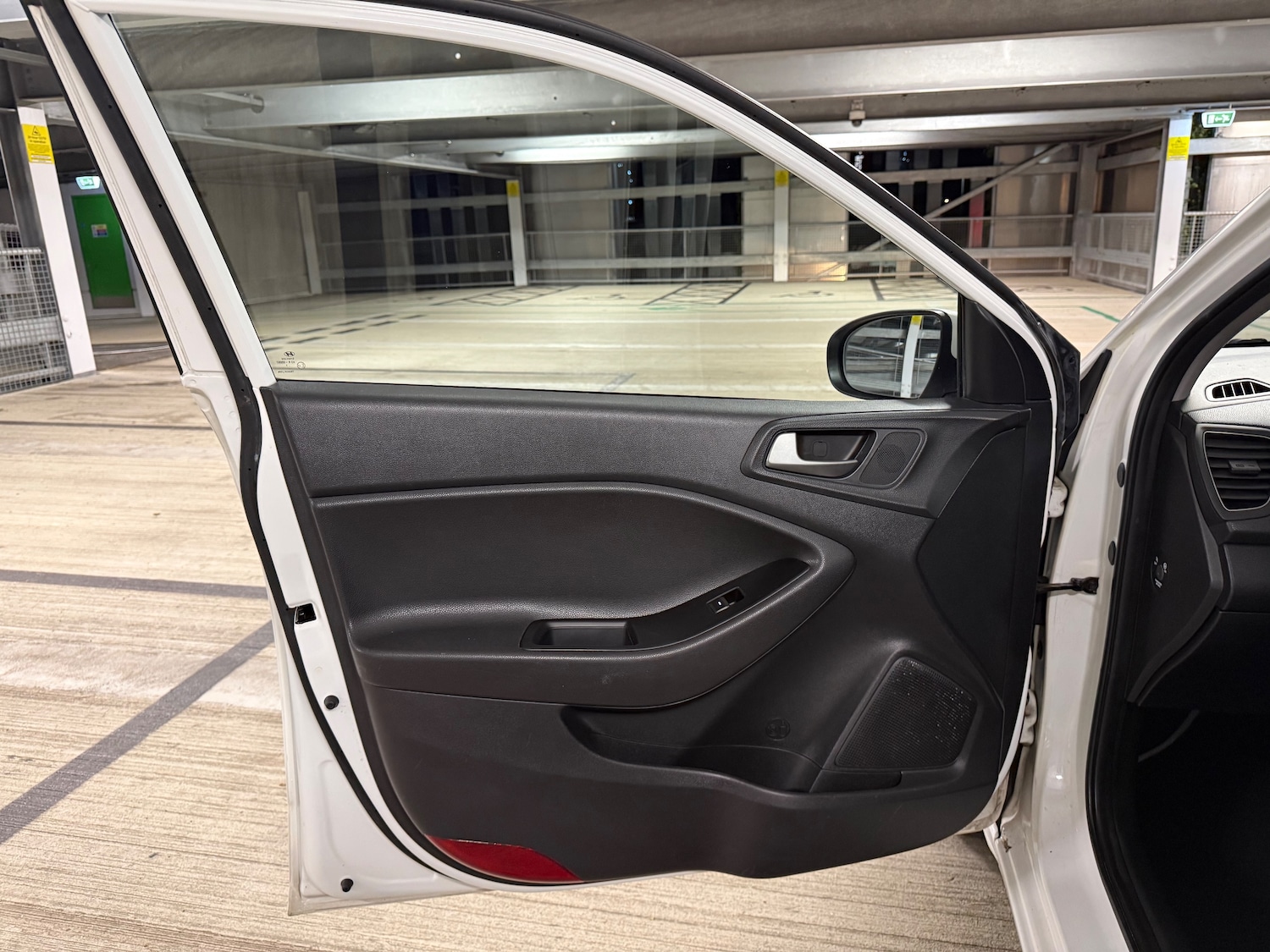 Used Hyundai i20 2017 for sale - 77082709: Photo 29