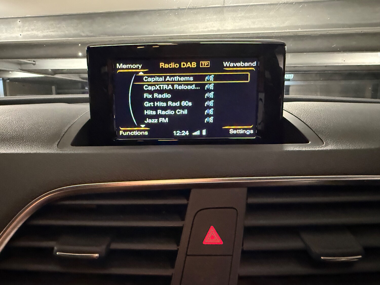 Used Audi Q3 2015 for sale - 75887473: Photo 85
