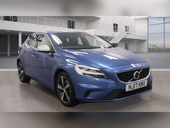 Used Volvo V40 2017 for sale - 76070085: Photo