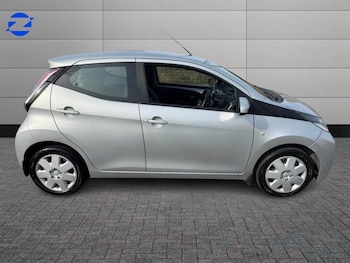 Used Toyota AYGO 2017 for sale - 77993530: Photo