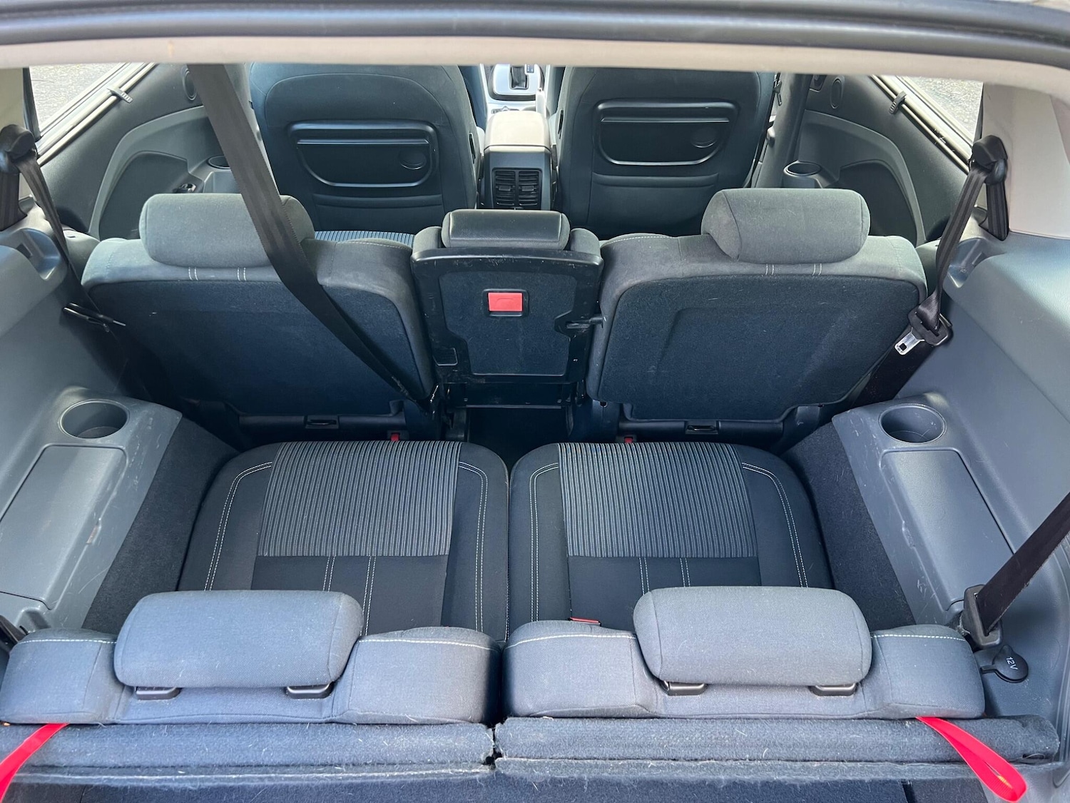 Used Ford Grand C-Max 2011 for sale - 78072574: Photo 18