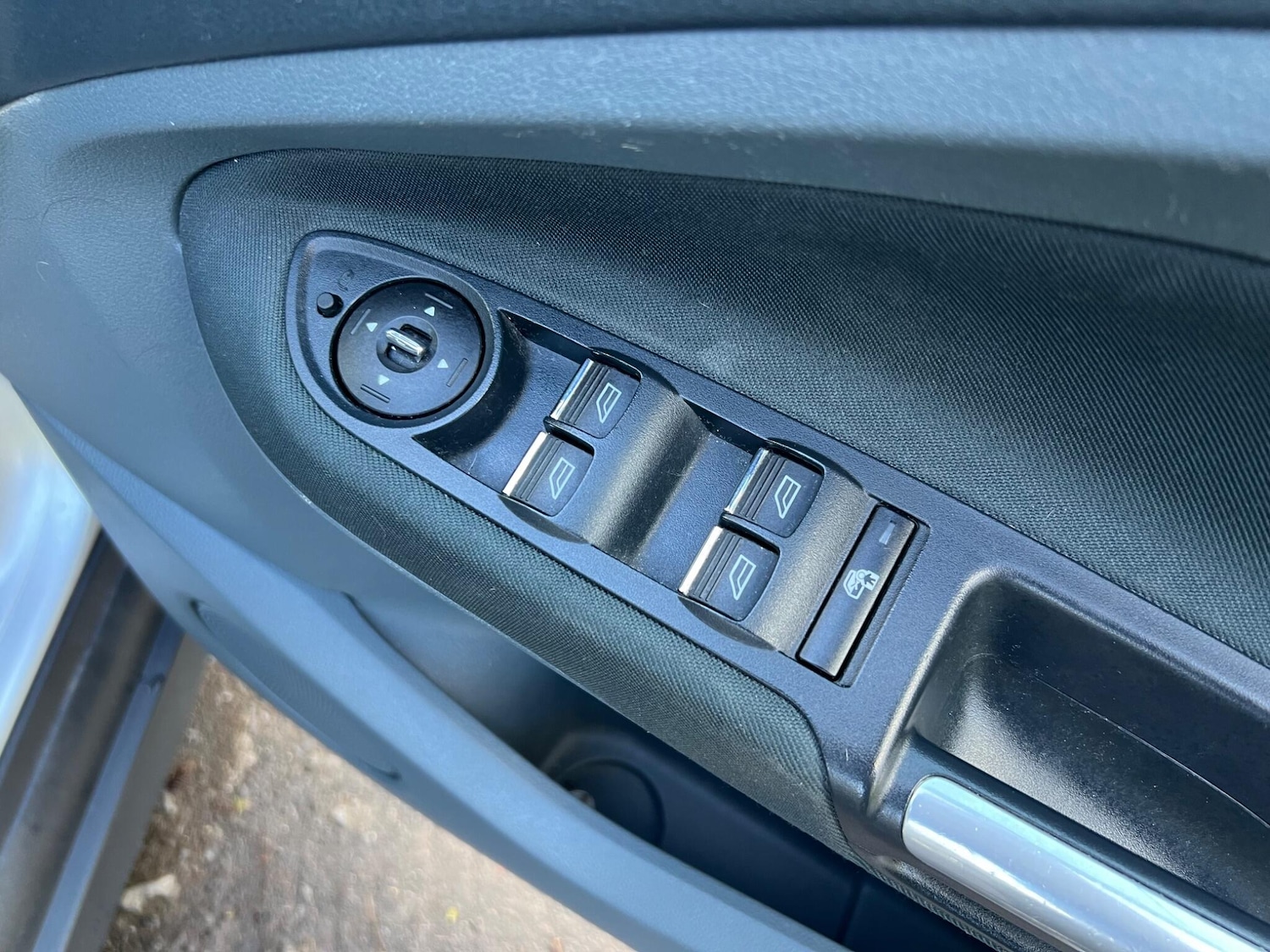 Used Ford Grand C-Max 2011 for sale - 78072574: Photo 21