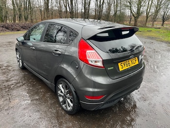 Used Ford Fiesta 2016 for sale - 77455697: Photo