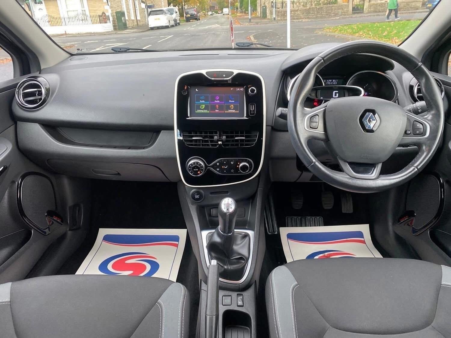 Used Renault Clio 2016 for sale - 76550250: Photo 10