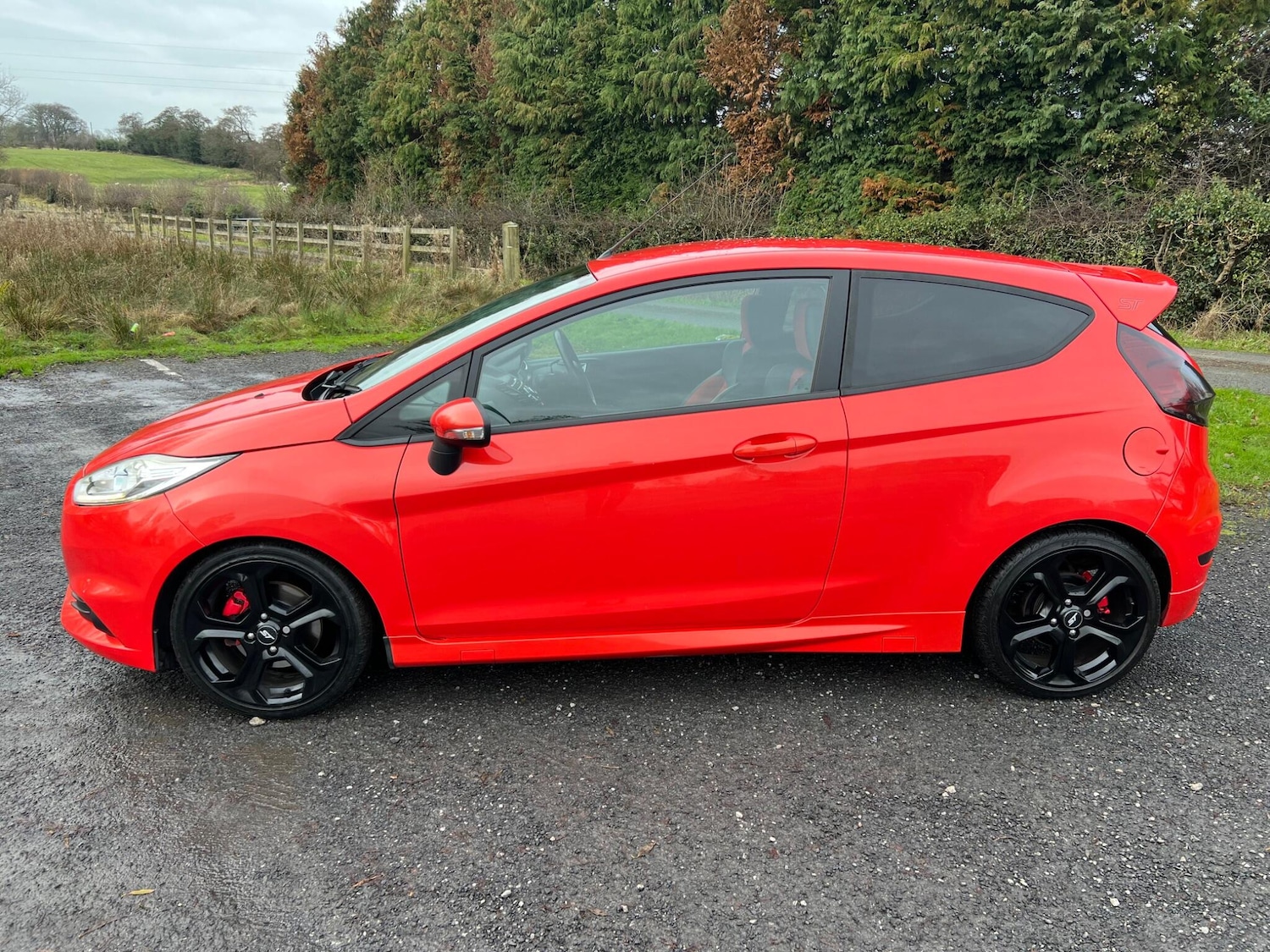 Used Ford Fiesta 2014 for sale - 76688538: Photo 2