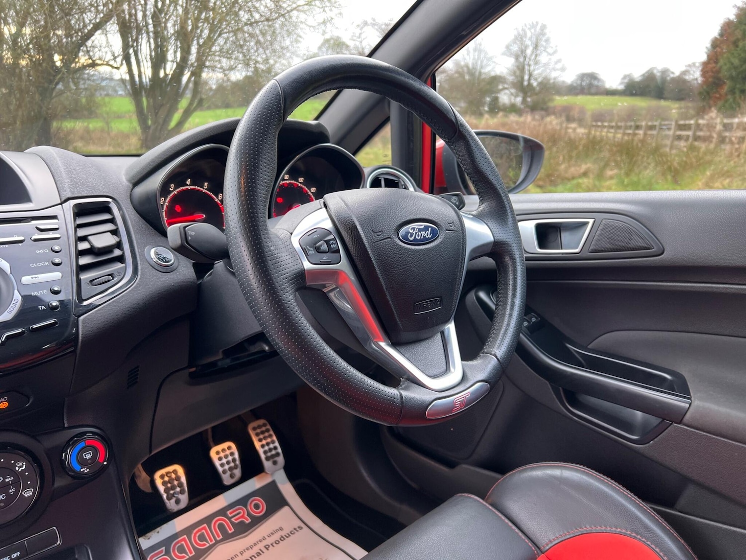 Used Ford Fiesta 2014 for sale - 76688538: Photo 47