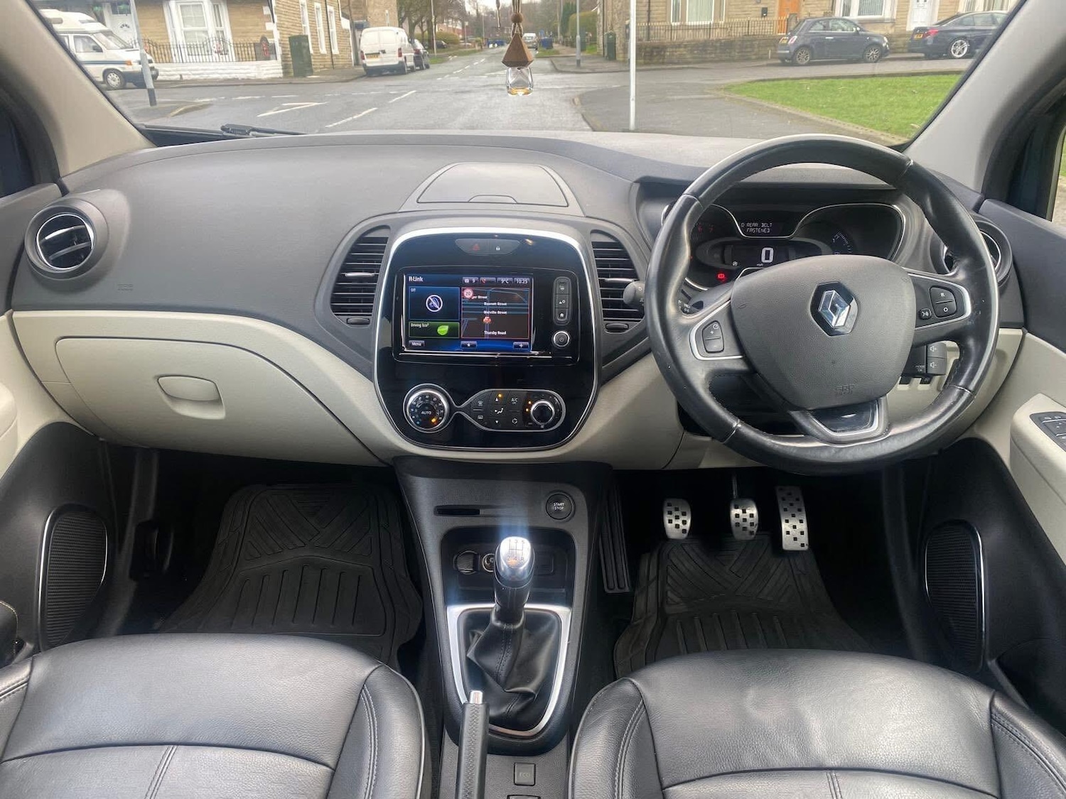 Used Renault Captur for sale - 77738040: Photo 10