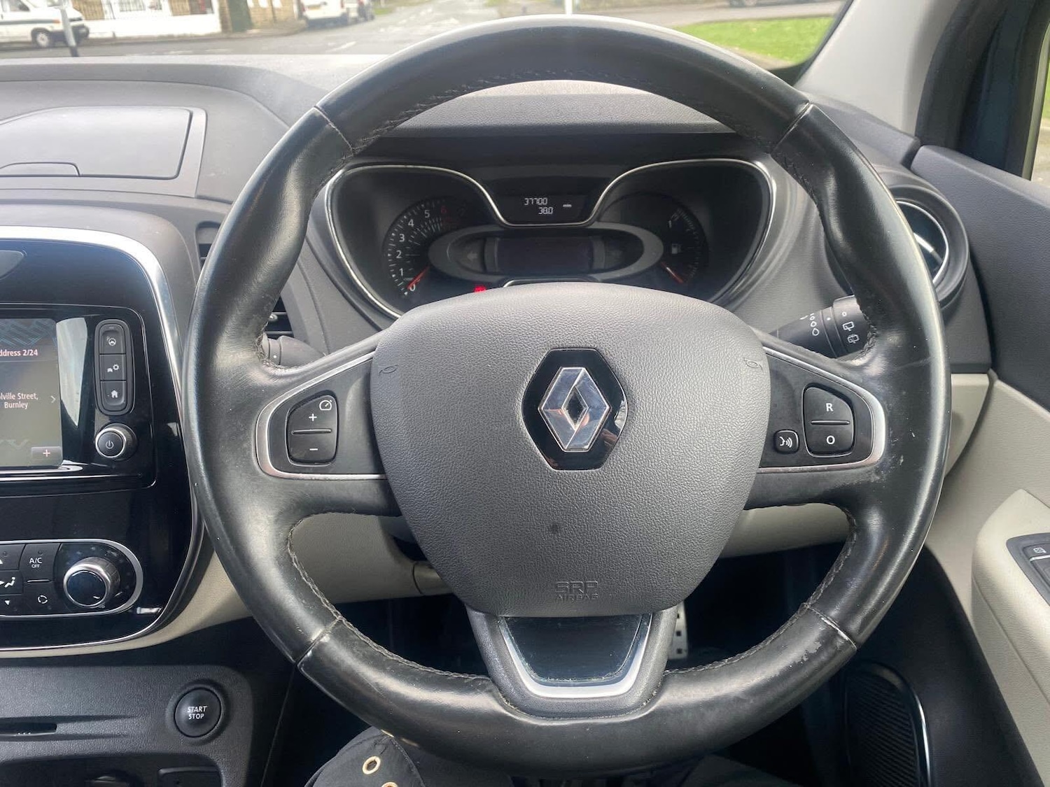 Used Renault Captur for sale - 77738040: Photo 17