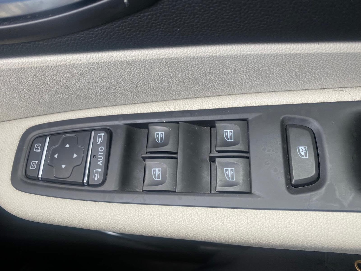 Used Renault Captur for sale - 77738040: Photo 20