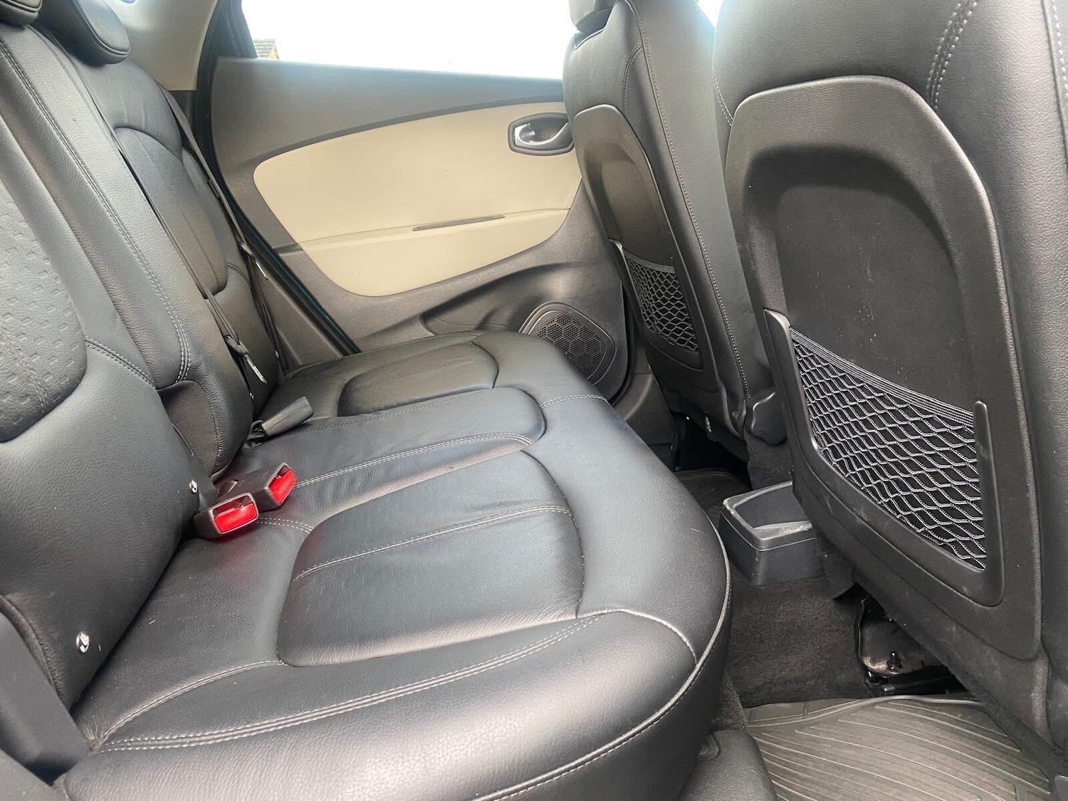 Used Renault Captur for sale - 77738040: Photo 23