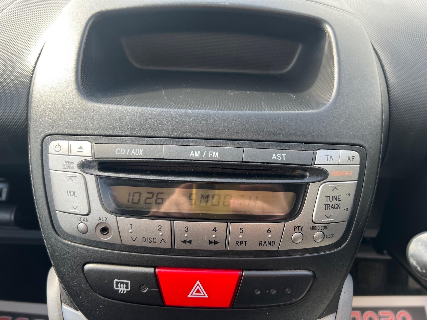 Used Toyota AYGO 2013 for sale - 76413421: Photo 24