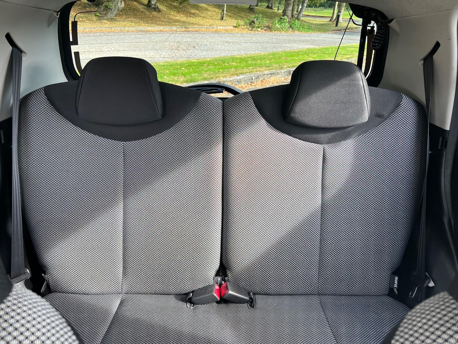 Used Toyota AYGO 2013 for sale - 76413421: Photo 28