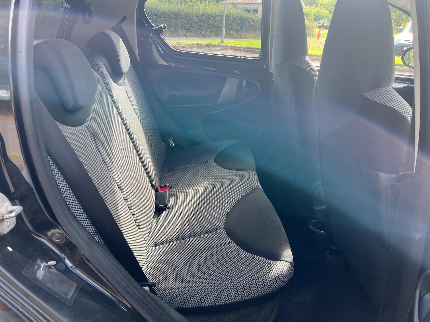 Used Toyota AYGO 2013 for sale - 76413421: Photo 29