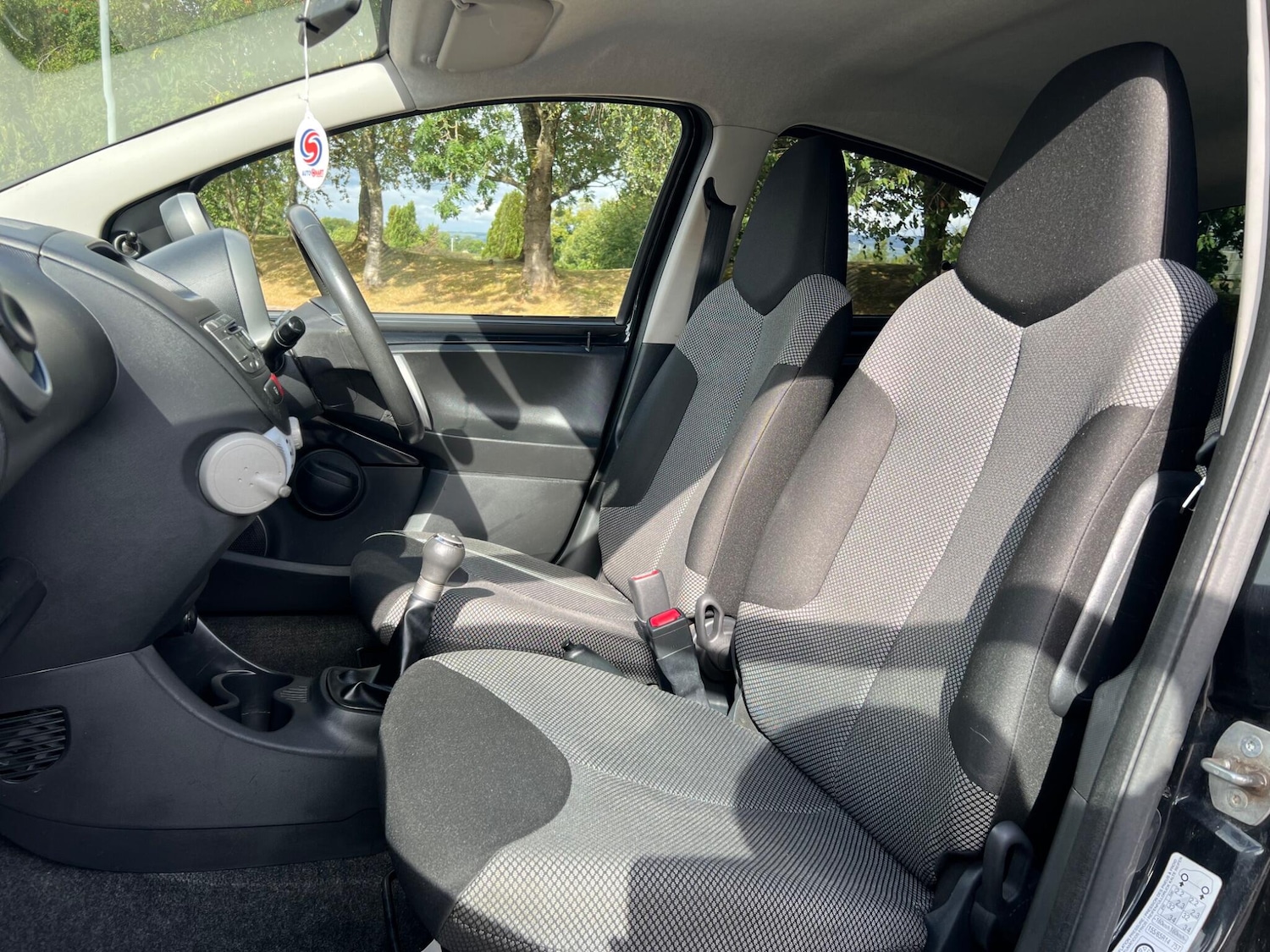 Used Toyota AYGO 2013 for sale - 76413421: Photo 34