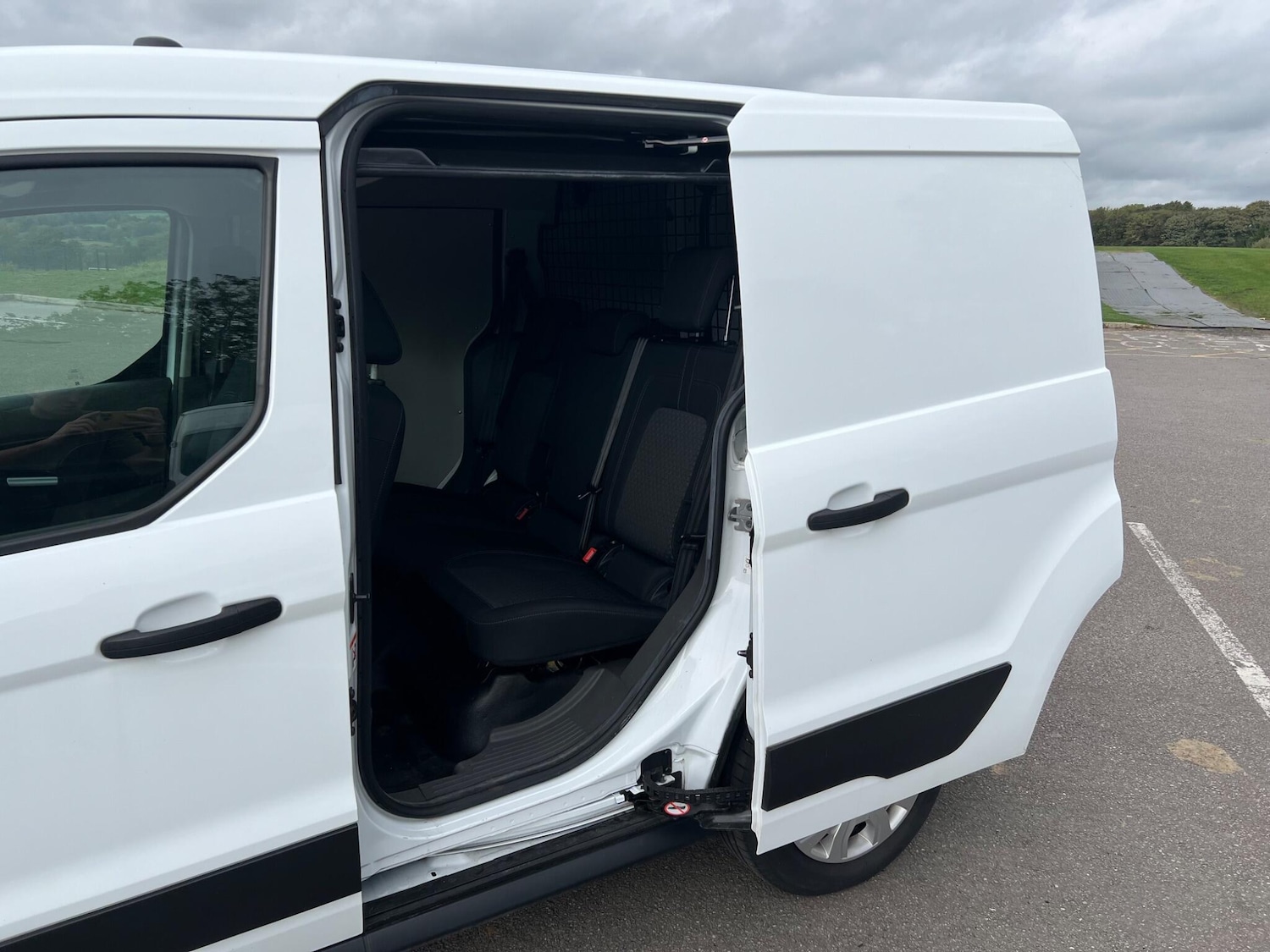 Used Ford Transit Connect 2019 for sale - 76413422: Photo 15