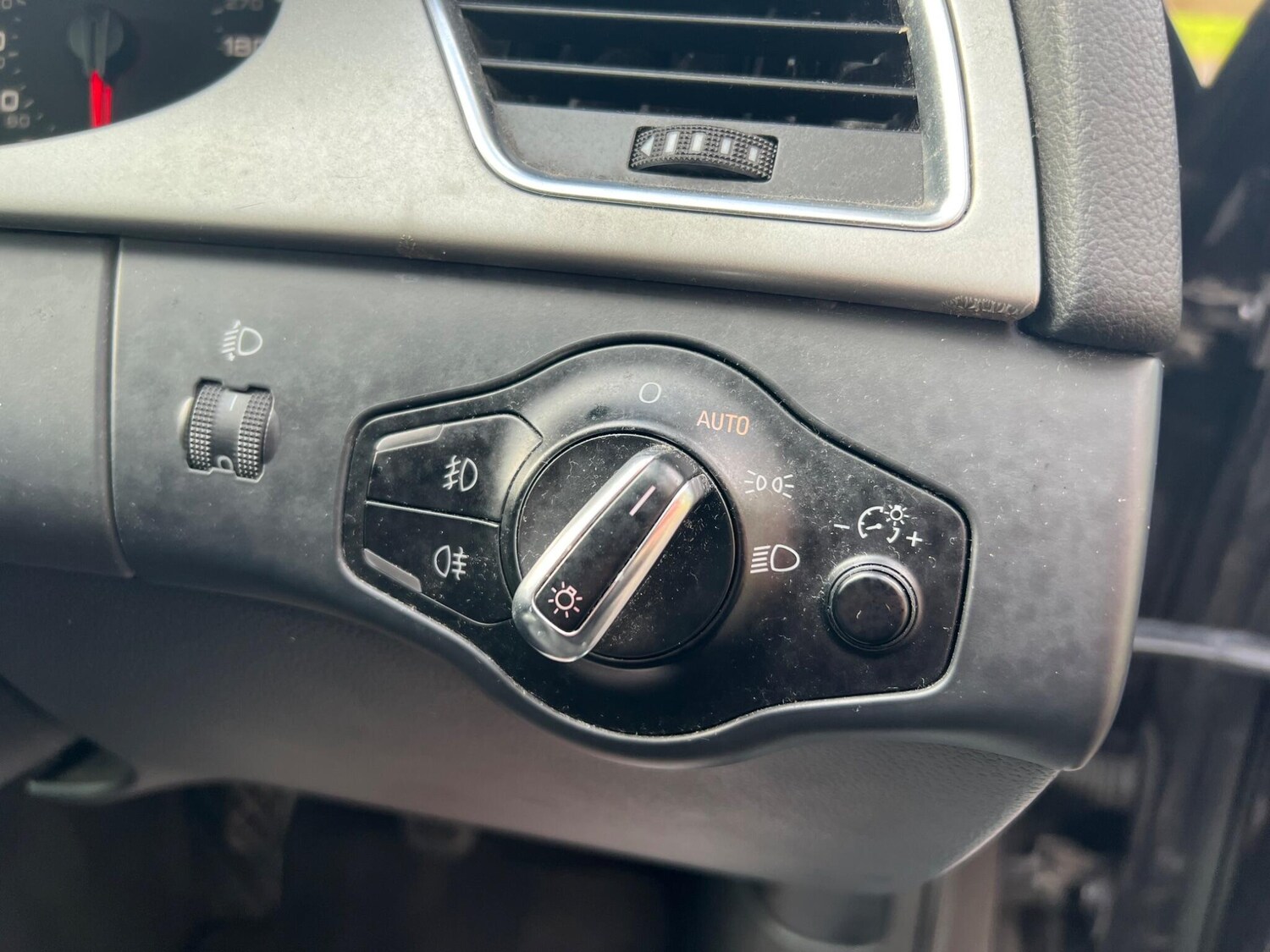 Used Audi A4 2009 for sale - 77574995: Photo 20