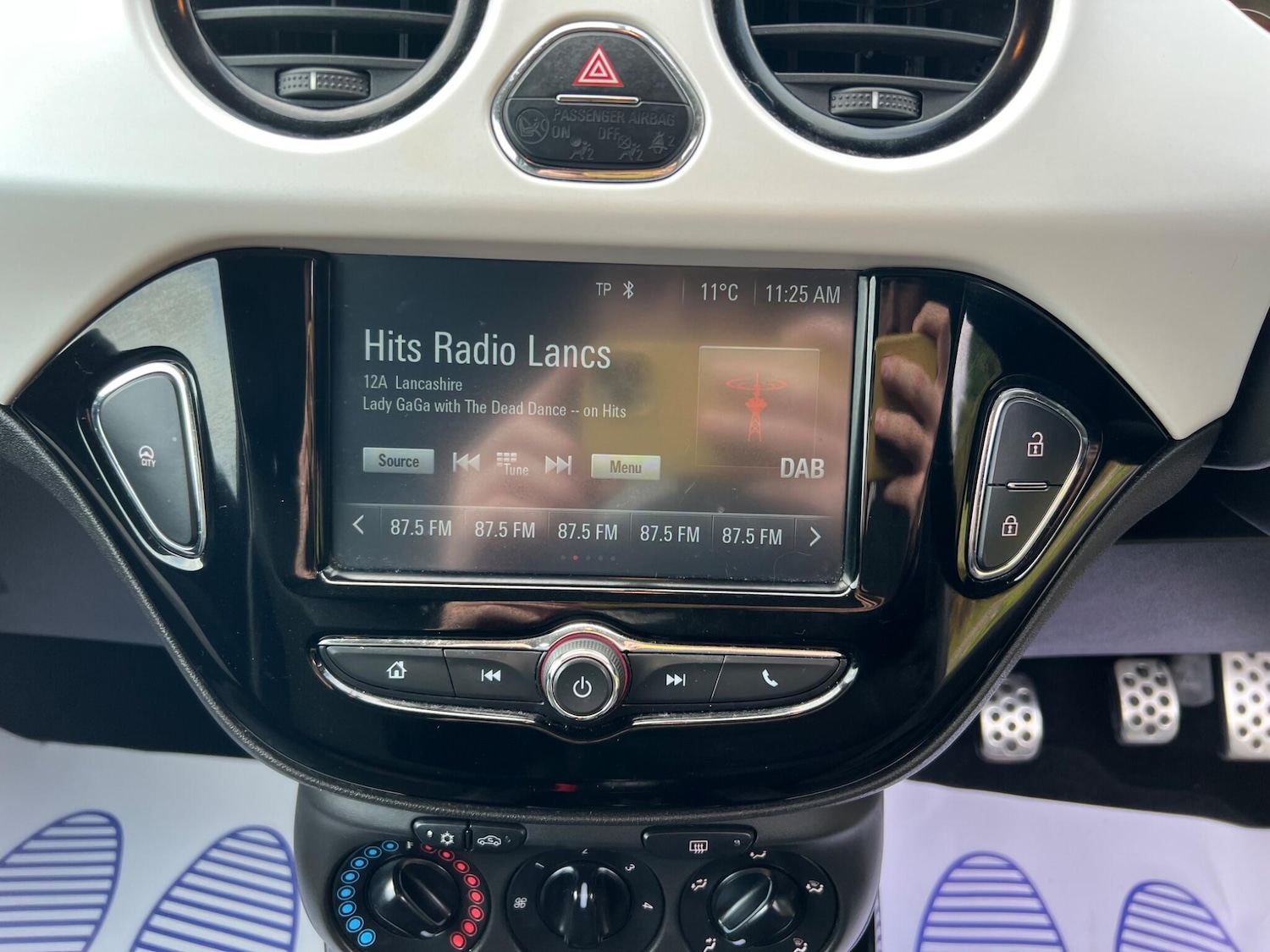 Used Vauxhall ADAM 2017 for sale - 76413419: Photo 28