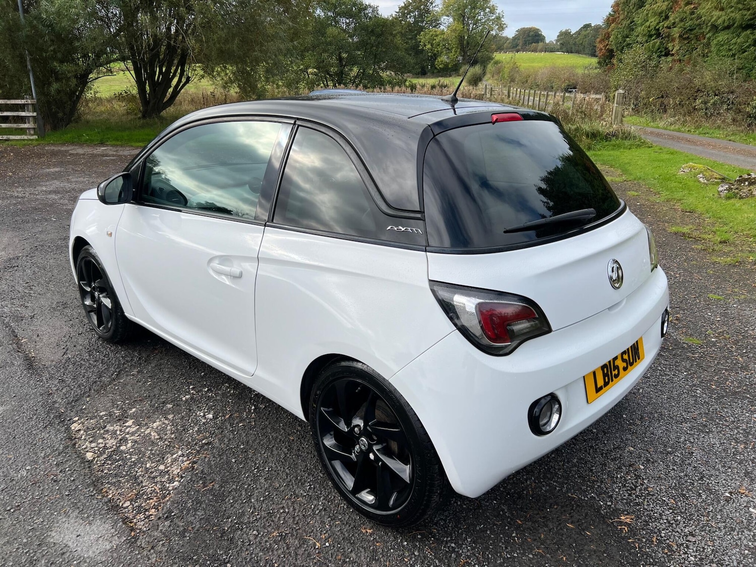 Used Vauxhall ADAM 2017 for sale - 76413419: Photo 4