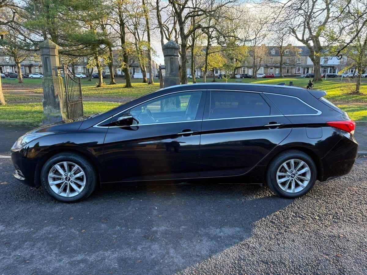 Used Hyundai i40 2017 for sale - 76765700: Photo 2