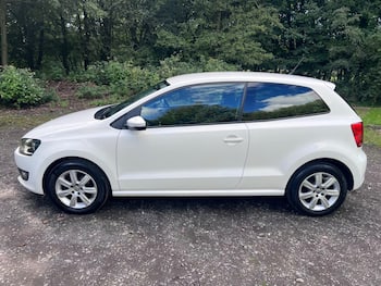 Used Volkswagen Polo 2014 for sale - 79830984: Photo