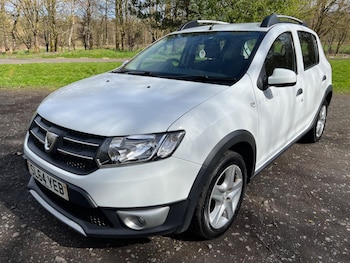 Used Dacia Sandero Stepway 2014 for sale - 78019166: Photo